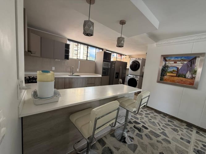 Apartamento de 3 alcobas en venta en Cabecera Del Llano, Bucaramanga, 214 m² · foto 5 de 24