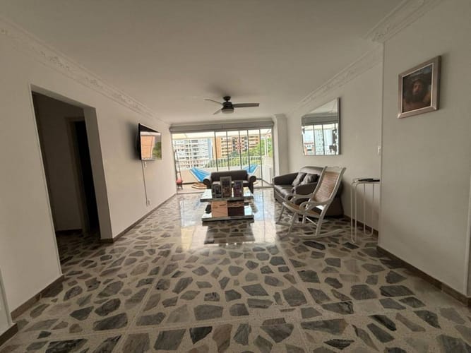 Apartamento de 3 alcobas en venta en Cabecera Del Llano, Bucaramanga, 214 m² · foto 23 de 24