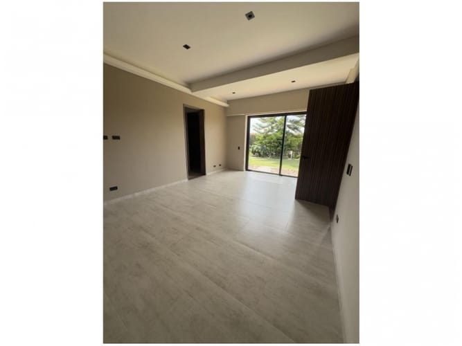 Casa de 4 alcobas en venta en Llano Grande, Rionegro, 525 m² · foto 8 de 14
