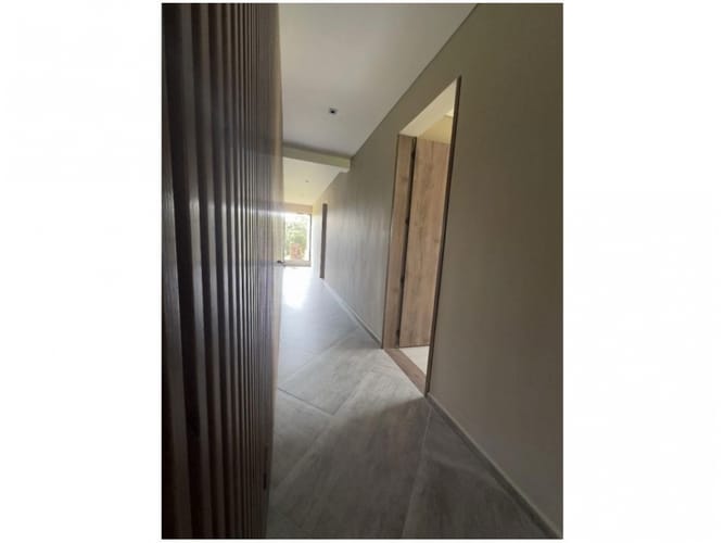 Casa de 4 alcobas en venta en Llano Grande, Rionegro, 525 m² · foto 13 de 14