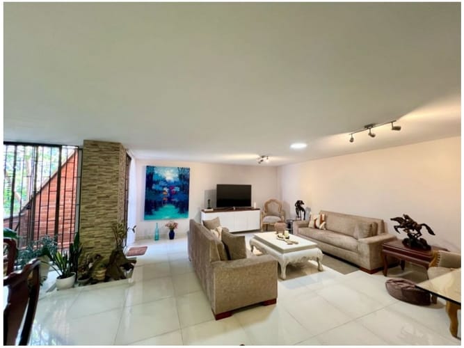 Apartamento de 4 alcobas en venta en Conquistadores, Medellín, 165 m² · foto 2 de 13