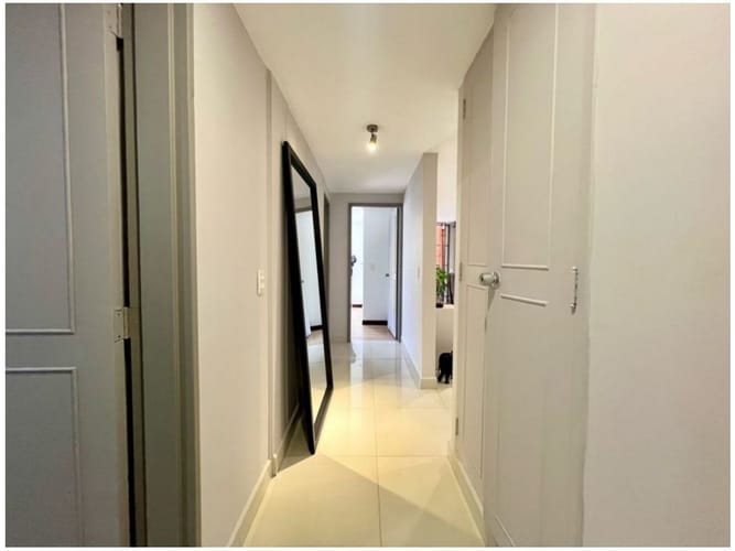 Apartamento de 4 alcobas en venta en Conquistadores, Medellín, 165 m² · foto 5 de 13