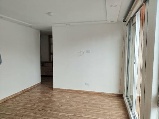 Apartamento de 3 alcobas en arriendo en San Carlos I, Madrid, 58 m² · foto 7 de 20