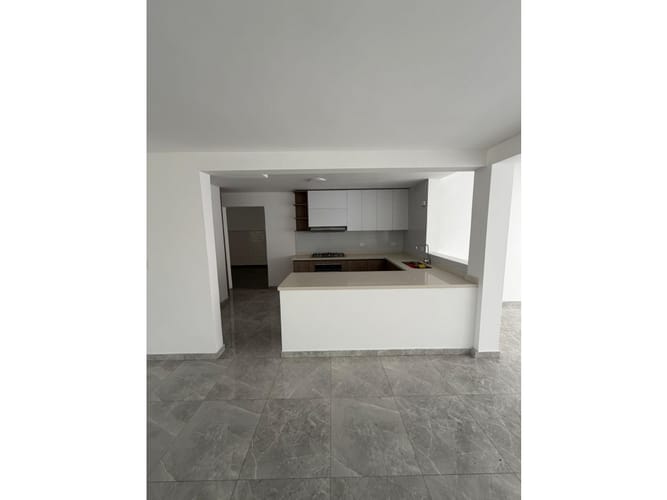 Casa de 6 alcobas en venta en Evaristo Garcia, Cali, 305 m² · foto 6 de 24
