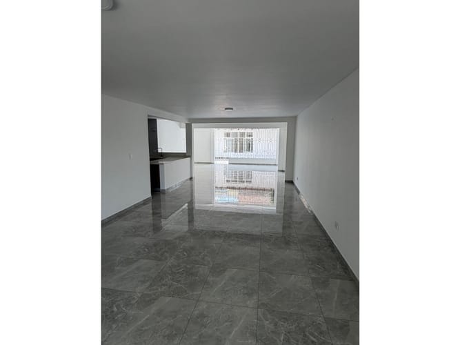Casa de 6 alcobas en venta en Evaristo Garcia, Cali, 305 m² · foto 8 de 24