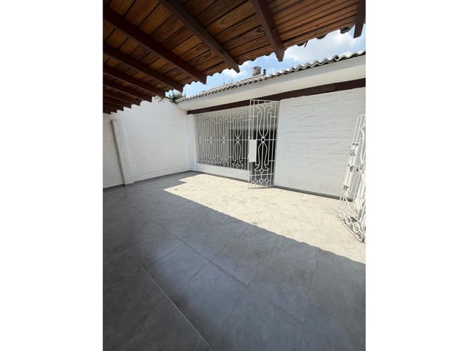 Casa de 6 alcobas en venta en Evaristo Garcia, Cali, 305 m² · foto 18 de 24