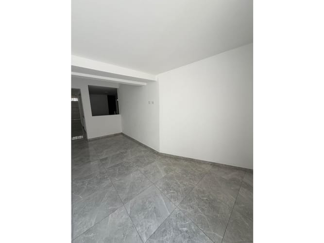 Casa de 6 alcobas en venta en Evaristo Garcia, Cali, 305 m² · foto 19 de 24
