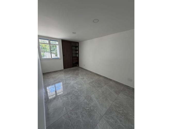 Casa de 6 alcobas en venta en Evaristo Garcia, Cali, 305 m² · foto 20 de 24