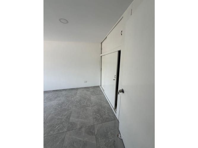 Casa de 6 alcobas en venta en Evaristo Garcia, Cali, 305 m² · foto 22 de 24