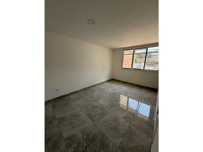 Casa de 6 alcobas en venta en Evaristo Garcia, Cali, 305 m² · foto 23 de 24