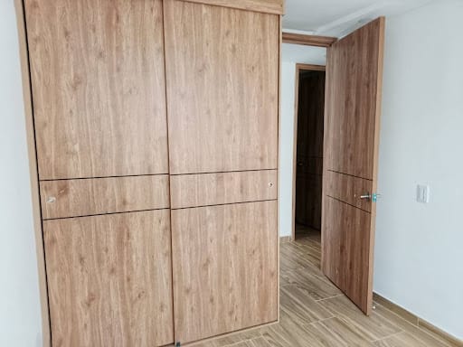 Apartamento de 3 alcobas en arriendo en San Carlos I, Madrid, 58 m² · foto 16 de 20