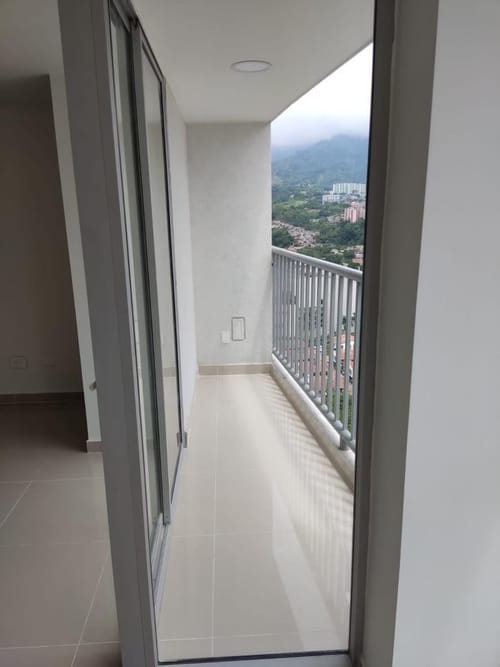 Apartamento de 2 alcobas en venta en Jordan, Ibagué, 83 m² · foto 4 de 11