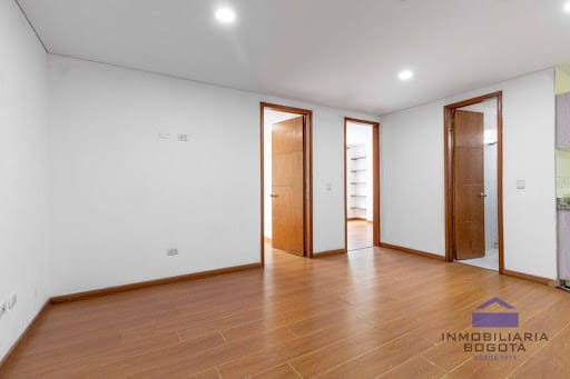 Apartamento de 2 alcobas en venta en La Estradita, Bogotá, 41 m² · foto 2 de 20