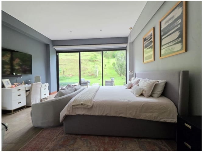 Casa de 4 alcobas en venta en El Poblado, Medellín, 366 m² · foto 13 de 24