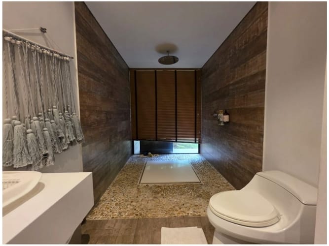 Casa de 4 alcobas en venta en El Poblado, Medellín, 366 m² · foto 23 de 24