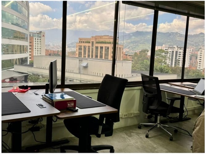 Oficina en venta en El Poblado, Medellín, 119 m² · foto 3 de 21