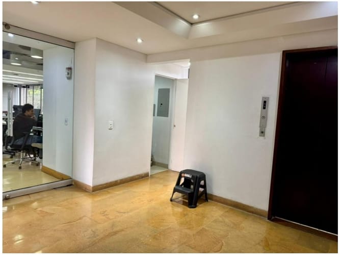 Oficina en venta en El Poblado, Medellín, 119 m² · foto 12 de 21