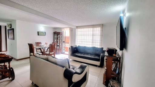 Apartamento de 3 alcobas en venta en Hayuelos, Bogotá, 84 m² · foto 2 de 20