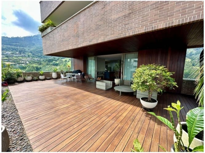Apartamento de 3 alcobas en venta en El Poblado, Medellín, 531 m² · foto 4 de 24
