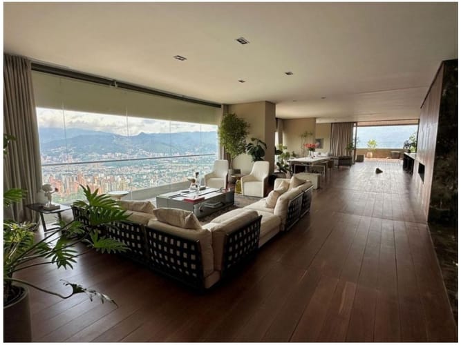 Apartamento de 3 alcobas en venta en El Poblado, Medellín, 531 m² · foto 16 de 24