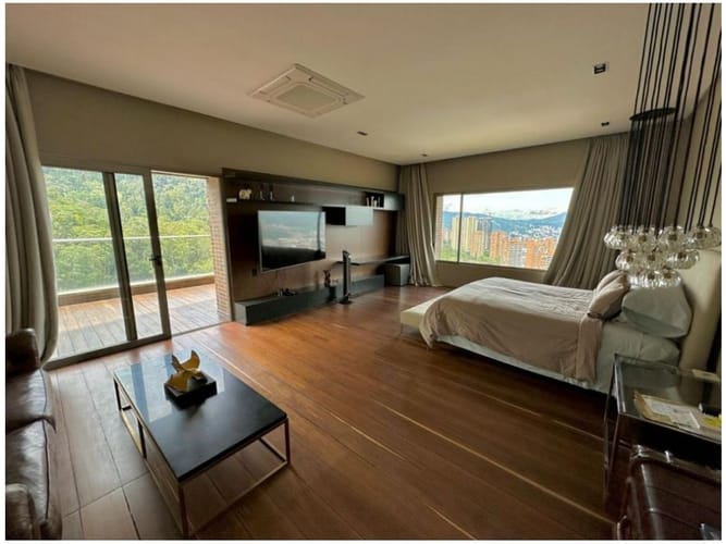 Apartamento de 3 alcobas en venta en El Poblado, Medellín, 531 m² · foto 22 de 24