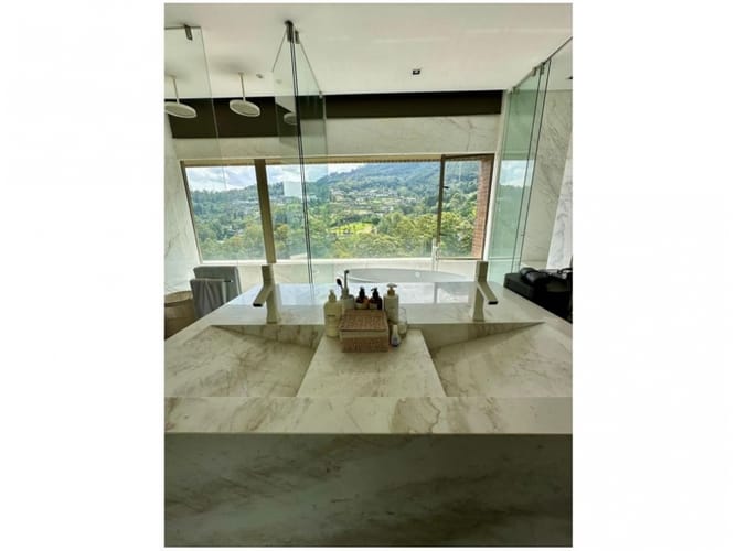 Apartamento de 3 alcobas en venta en El Poblado, Medellín, 531 m² · foto 24 de 24