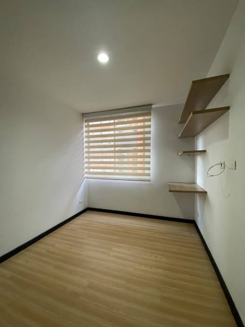 Apartamento de 2 alcobas en arriendo en Altos Del Poblado, Medellín, 67 m² · foto 5 de 15