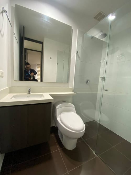 Apartamento de 2 alcobas en arriendo en Altos Del Poblado, Medellín, 67 m² · foto 6 de 15