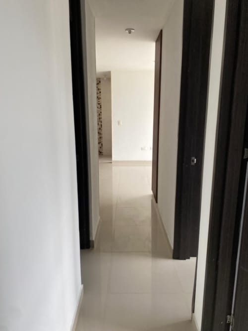 Apartamento de 3 alcobas en venta en Picaleña Y Mirolindo, Ibagué, 62 m² · foto 4 de 9