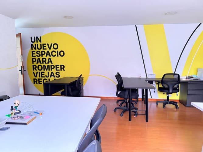 Oficina en arriendo en El Poblado, Medellín, 55 m² · foto 2 de 13