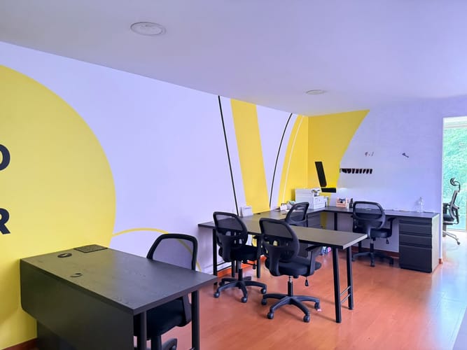 Oficina en arriendo en El Poblado, Medellín, 55 m² · foto 3 de 13