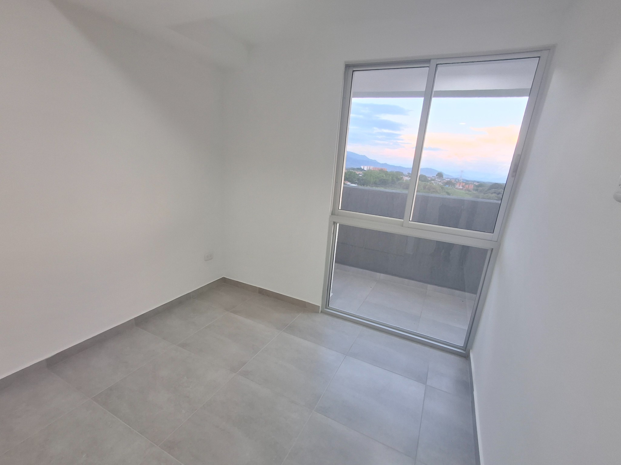 Apartamento en arriendo en Cn. Parque 93 Et. Iii, Ibagué · foto 4 de 17