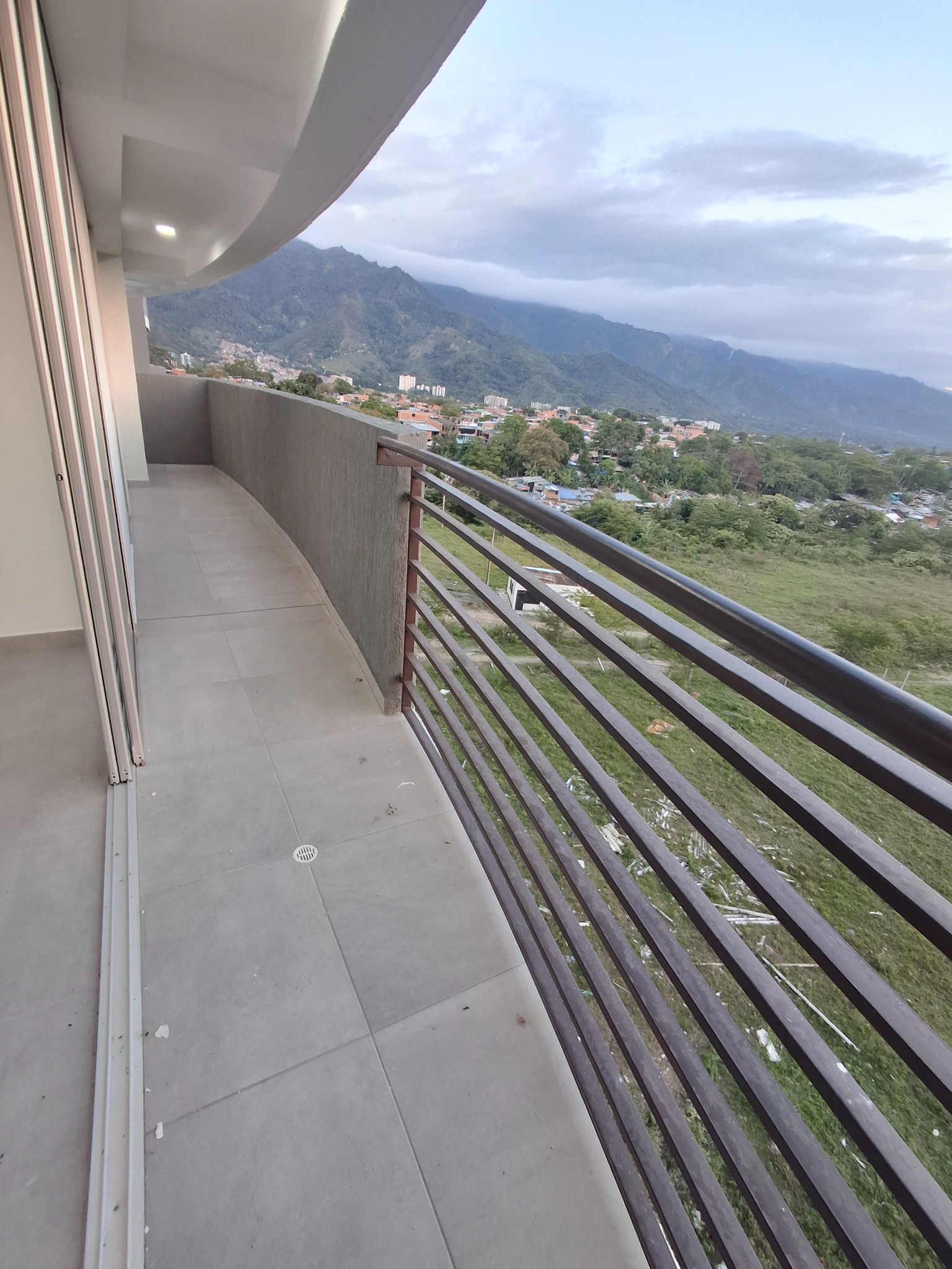Apartamento en arriendo en Cn. Parque 93 Et. Iii, Ibagué · foto 7 de 17