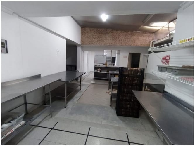 Casa de 5 alcobas en venta en Estadio, Medellín, 182 m² · foto 9 de 24
