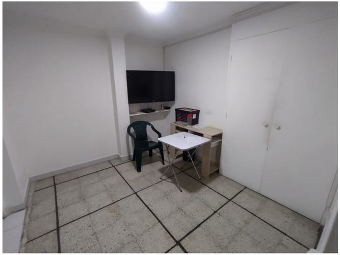 Casa de 5 alcobas en venta en Estadio, Medellín, 182 m² · foto 17 de 24