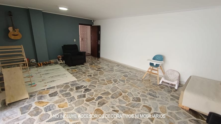 Apartamento de 3 alcobas en arriendo en Laureles, Medellín, 128 m² · foto 3 de 17