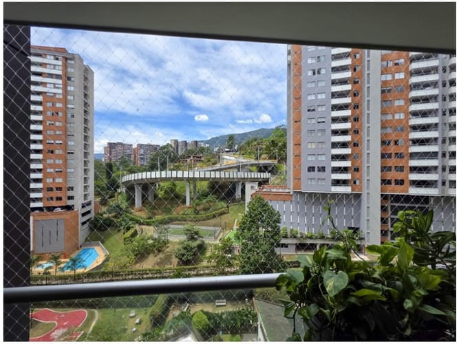 Apartamento en venta en Cumbres, Envigado · foto 2 de 17