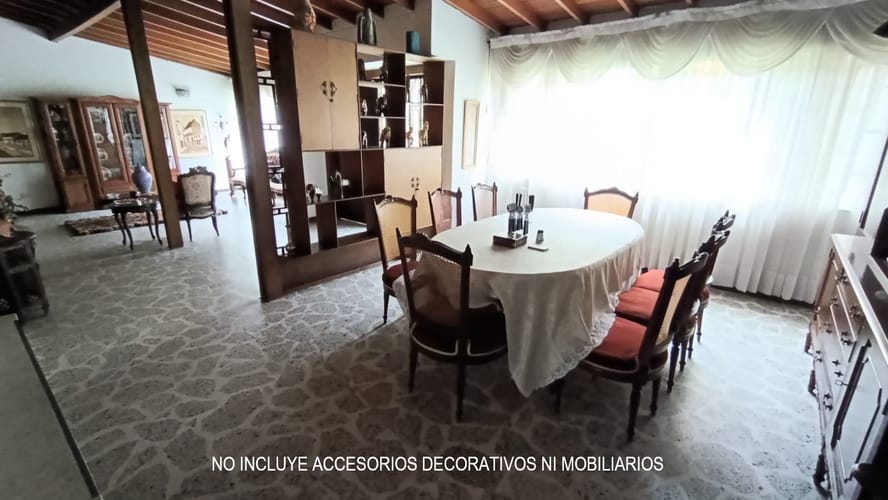 Local en arriendo en Laureles, Medellín, 370 m² · foto 3 de 9
