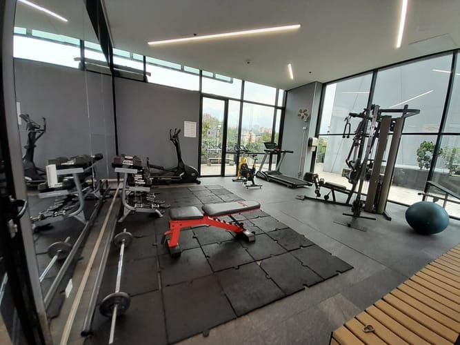 Apartamento de 2 alcobas en arriendo en El Castillo, Medellín, 85 m² · foto 15 de 16