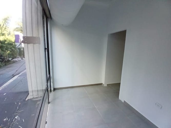 Local en arriendo en Los Balsos, Medellín, 35 m² · foto 4 de 5