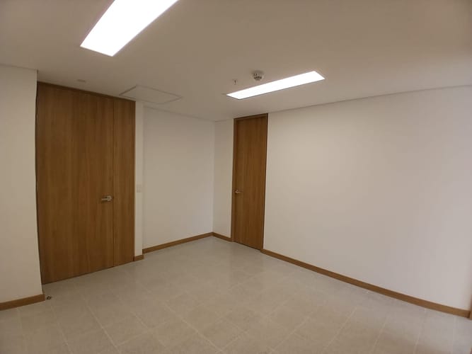 Consultorio en arriendo en Laureles, Medellín, 40 m² · foto 3 de 7