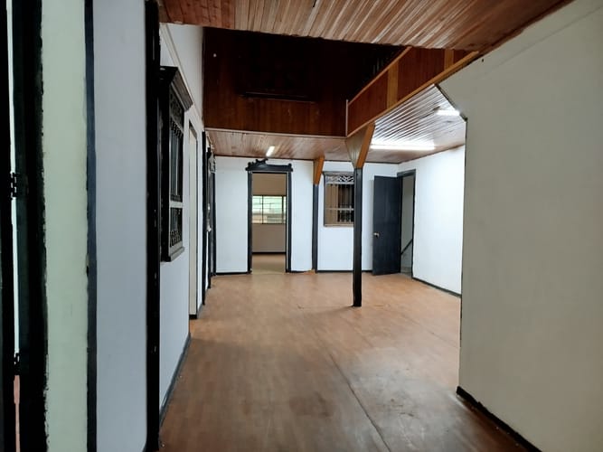 Local en arriendo en Sector Plaza De Bolivar, Pereira, 900 m² · foto 4 de 11