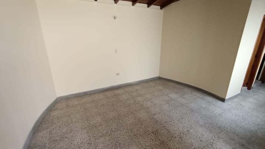 Local en arriendo en Florida Nueva, Medellín, 220 m² · foto 3 de 17