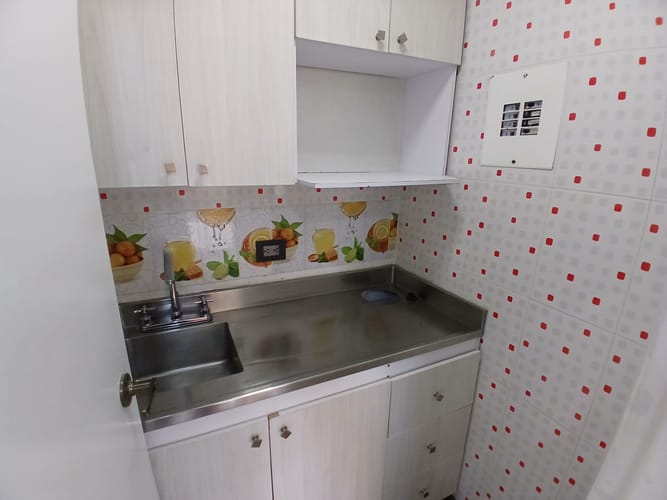 Oficina en arriendo en Santa María De Los Ángeles, Medellín, 108 m² · foto 3 de 9