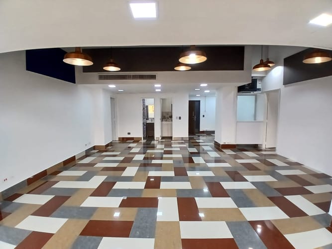 Oficina en arriendo en Santa María De Los Ángeles, Medellín, 108 m² · foto 8 de 9