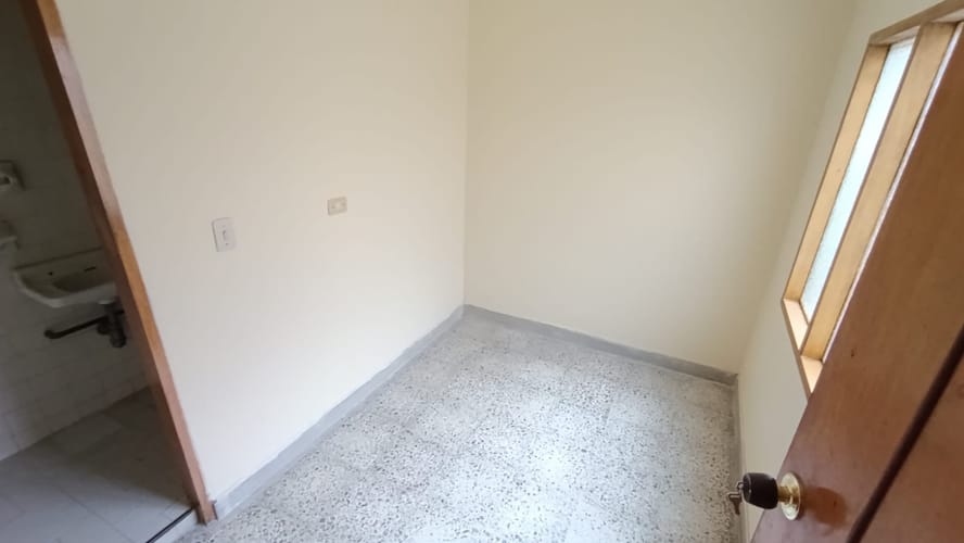 Local en arriendo en Florida Nueva, Medellín, 220 m² · foto 12 de 17