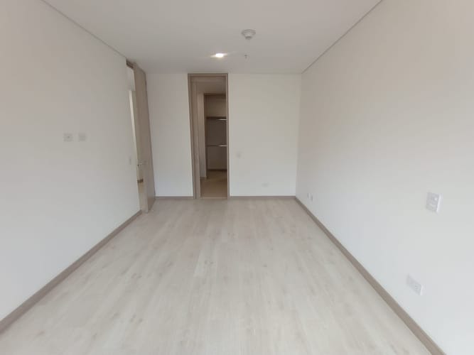 Apartaestudio en arriendo en Los Mangos, Medellín, 73 m² · foto 2 de 14