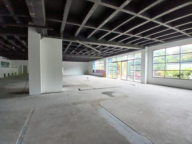 Local en arriendo en Cuarta Brigada, Medellín, 750 m² · foto 2 de 10