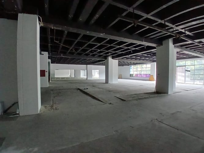 Local en arriendo en Cuarta Brigada, Medellín, 750 m² · foto 7 de 10