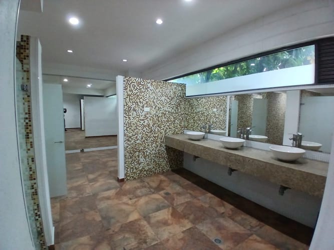Local en arriendo en Cuarta Brigada, Medellín, 750 m² · foto 9 de 10